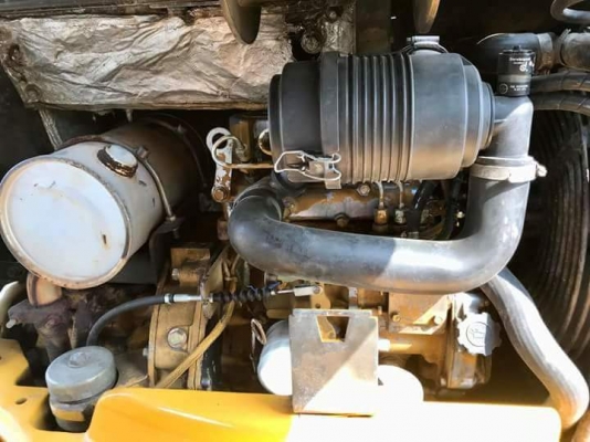 ขายรถขุด ยี่ห้อ: CAT แบบ: 303CR ขนาดPc30  ชั่วโมงการทำงาน 5488 ชม. คอนโทนสั้นปั้มนิ้ว ราคา 420,000 บาท (ต่อรองได้)    เครื่อง3สูบ ช่วงล่างแน่น100\% #มีลายหัวแย๊ก รถเก่านอกแท้ญี่ปุ่น  มีเอกสารใบอินวอย ไม่เคยใช้งานในไทย100\% รถพร้อมใช้งาน สนใจติดต่อ : 099-907