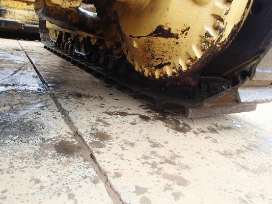 รถดันดิน CAT D6 90B 1856 รถดันดิน CAT D6 90B 1856