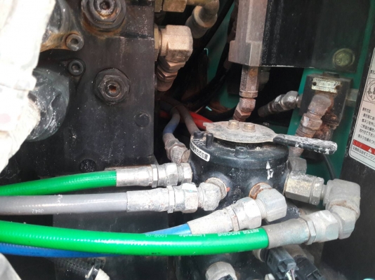 ขายจ้า..KOBELCO SK135SR-2  YY05  ปี  2008  เก่าญี่ปุ่นแท้  มีลายแย๊ก  4,XXX  ชั่วโมง  สภาพสวยมากๆๆ  พร้อมใช้  โทร  089-3818694  ดวงนภา