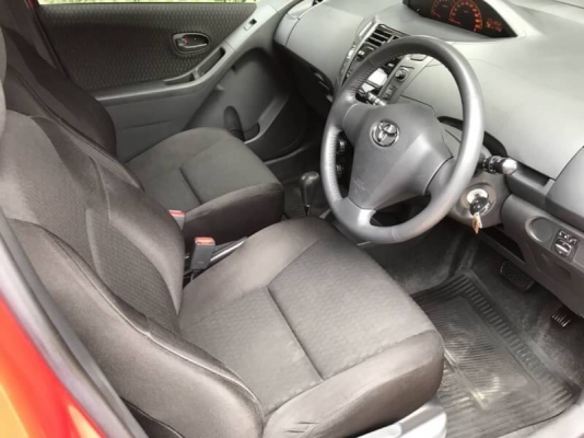 Toyota yaris. 2006 สภาพสวยไมล์น้อย