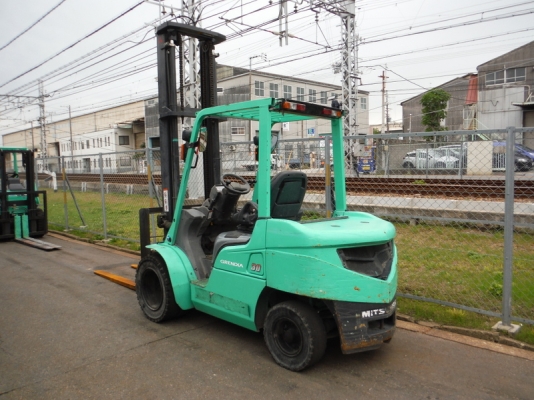 ขาย Forklift Mitsubishi นำเข้าญี่ปุ่น FD30D ดีเซล เสาสูง 5 เมตร ปี 2012 3 พันชั่วโมง ขาย Forklift Mitsubishi นำเข้าญี่ปุ่น FD30D ดีเซล เสาสูง 5 เมตร ปี 2012 3 พันชั่วโมง