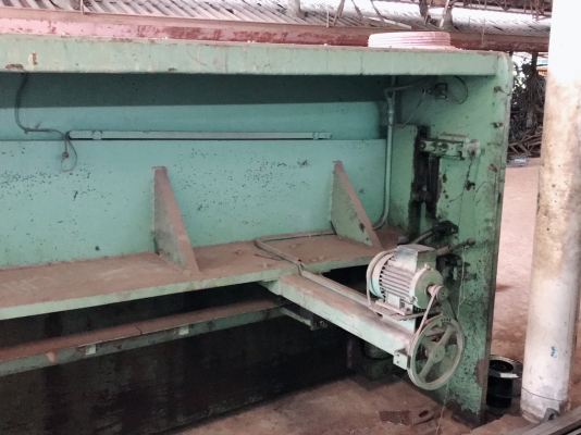 ขายเครื่องตัดเหล็กใต้หวันGMSยาว3050หรือ10ฟุตตัดได้6.5มิลแบ็คเก็ตไฟฟ้าครับ ขายเครื่องตัดเหล็กใต้หวันGMSยาว3050หรือ10ฟุตตัดได้6.5มิลแบ็คเก็ตไฟฟ้าครับ