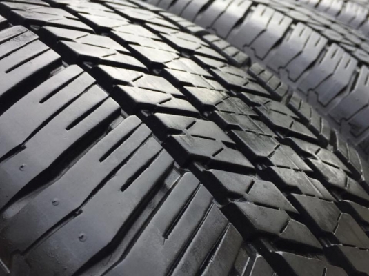 ยาง Bridgestone 265 60 18 ปี16 ดอกเต็ม ไม่มีปะ ใช้ยาว ราคาไม่แพง ยาง Bridgestone 265 60 18 ปี16 ดอกเต็ม ไม่มีปะ ใช้ยาว ราคาไม่แพง
