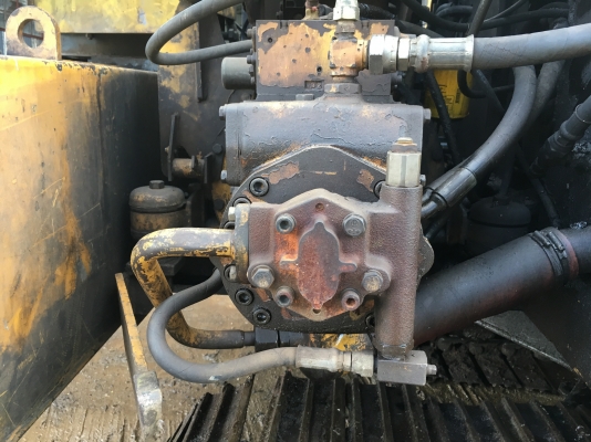 ขายแบคโฮ Komatsu pc120-3 พรัอมตัวดูดแม่เหล็ก