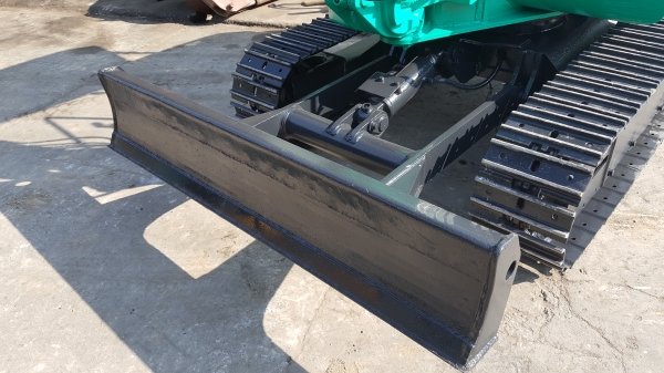 ขาย รถขุด KOMATSU รุ่น PC25-1- มือสองญี่ปุ่น แทรกเหล็ก สลัก บูทเอวแน่น 100\% มีไลน์กระแทก สวยพร้อมใช้งาน มือถือ 0818753444