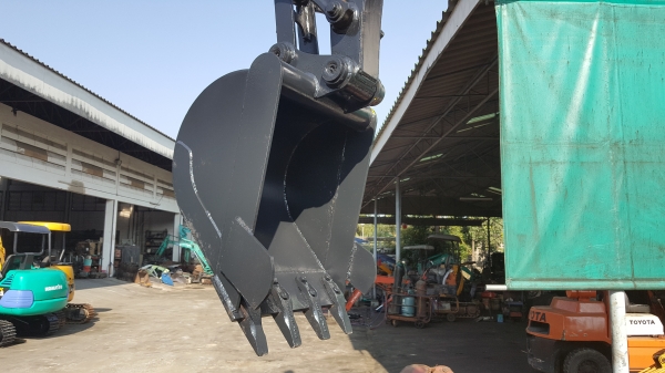 ขาย รถขุด KOMATSU รุ่น PC45-1- มือสองญี่ปุ่น แทรกเหล็ก สลัก บูทเอวแน่น 100\% ปั้มนิ้ว-ยูชิดะ-  สวยพร้อมใช้งาน มือถือ 0818753444