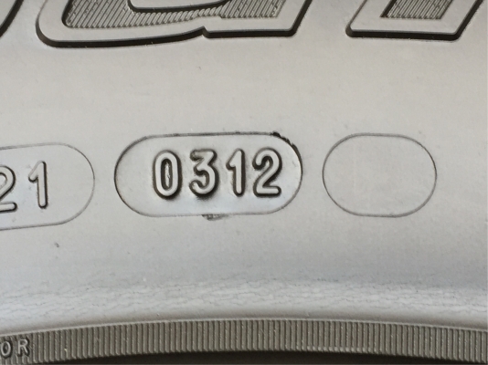 ยาง All BF Goodrich 285 70 17 ปี12 ดอกเต็มติดหนวด ไม่มีปะ ใช้ยาว ราคาไม่แพง
