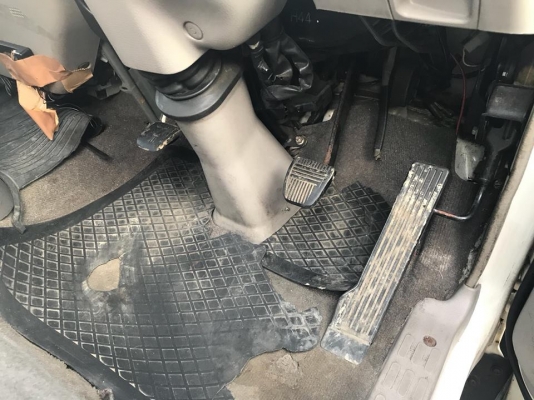 ขายหัวเก๋ง HINO DUTRO นำเข้าจากญึ่ปุ่น100\% ราคาถูกๆ สภาพสวยๆมาก สนใจติดต่อ 081-948-5494