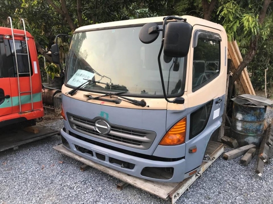 ขายหัวเก๋ง HINO Mega นำเข้าจากญึ่ปุ่น100\% ราคาถูกๆ สภาพสวยๆมาก สนใจติดต่อ 081-948-5494