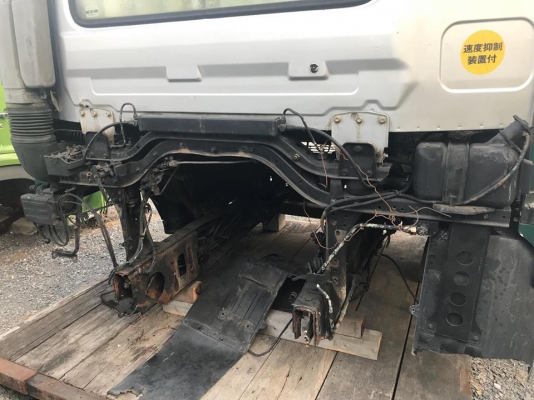 ขายหัวเก๋ง NISSAN UD(BIG THUMB)ตาเว้า นำเข้าจากญึ่ปุ่น100\% ราคาถูกๆ สภาพสวยๆมาก สนใจติดต่อ 081-948-5494