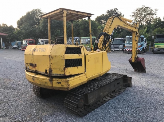ขายรถแม็คโคร KOMATSU PC40-3 นำเข้าจากญี่ปุ่นแท้ๆ  ไม่เคยผ่านการใช้งานในไทย สภาพพร้อมใช้ สนใจติดต่อ 081-9485494