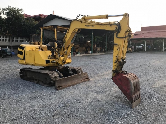 ขายรถแม็คโคร KOMATSU PC40-3 นำเข้าจากญี่ปุ่นแท้ๆ  ไม่เคยผ่านการใช้งานในไทย สภาพพร้อมใช้ สนใจติดต่อ 081-9485494