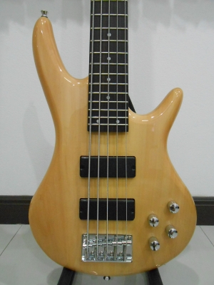 เบสไฟฟ้า 5 สาย ยี่ห้อ Better สีดำ ของใหม่ ทรงไอบาเนส ขายถูก เบสไฟฟ้า 5 สาย ยี่ห้อ Better สีดำ ของใหม่ ทรงไอบาเนส ขายถูก