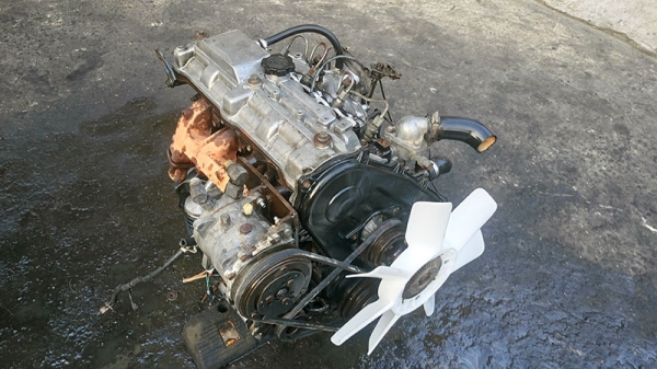 ขายเครื่องยนต์ดีเซลโตโยต้า 2L มีเลขราคาถูก