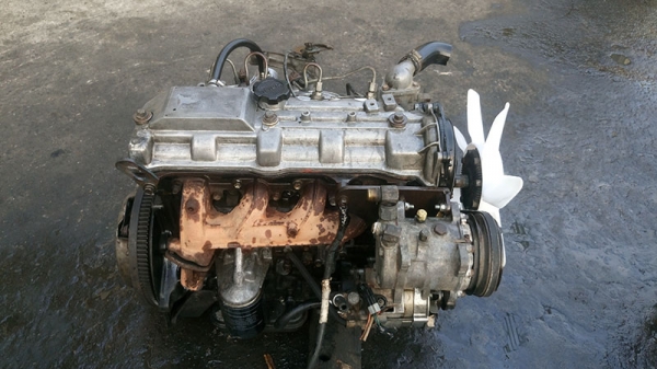 ขายเครื่องยนต์ดีเซลโตโยต้า 2L มีเลขราคาถูก