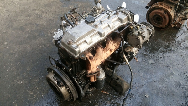 ขายเครื่องยนต์ดีเซลโตโยต้า 2L มีเลขราคาถูก