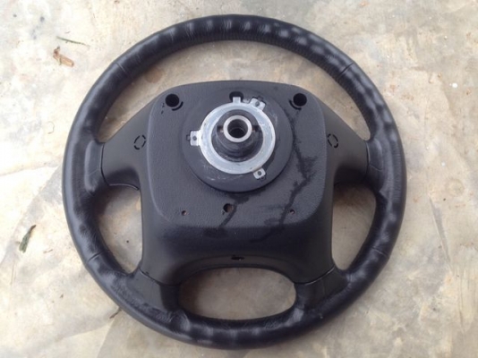 พวงมาลัยหนัง isuzu mu ใส่ ดราก้อน  2500 บาท