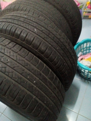 225/65R17  MICHELIN LATITUDE tour ชุด 4 เส้น  โทร.081-427-3941  ไอดีไลน์ 0814273941