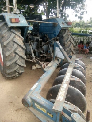 ขายรถไถ ฟร์อด 68เอกสารเล่มทะเบียน ใบมีดหน้า ผานหลัง สภาพพร้อมทำงาน