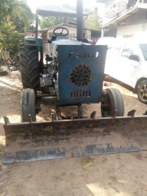 ขายรถไถ ฟร์อด 68เอกสารเล่มทะเบียน ใบมีดหน้า ผานหลัง สภาพพร้อมทำงาน