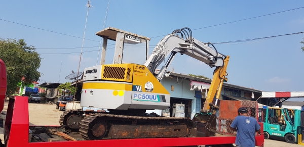 ขายด่วนรถแบคโฮKOMATSUโคมัสซูรุ่นยอดนิยมสวยๆPC50-6URเทียบเท่าPC50เครื่องโคมัสซู3D95เครื่องดีปั่มแรงรถนอกเพิ่งนำเข้ามาใหม่ยังไม่เคยใช้งานในเมืองไทยเลย ขายด่วนรถแบคโฮKOMATSUโคมัสซูรุ่นยอดนิยมสวยๆPC50-6URเทียบเท่าPC50เครื่องโคมัสซู3D95เครื่องดีปั่มแรงรถนอกเพิ่งนำเข้ามาใหม่ยังไม่เคยใช้งานในเมืองไทยเลย