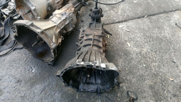 ขายเกียร์ธรรมดาห้าสปีดใส่โตโยต้า 2L 3L 5L