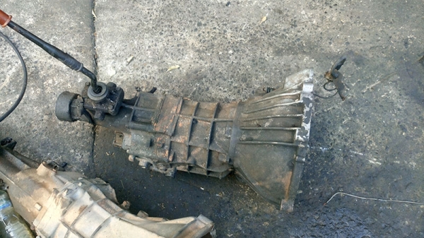 ขายเกียร์ธรรมดาห้าสปีดใส่โตโยต้า 2L 3L 5L