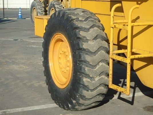 ขายรถตัก ยี่ห้อ TCM รุ่น 840-2