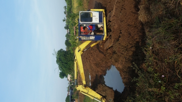 ขายแมกโฮกาโต้ รุ่น 180 พร้อมใช้งาน รถใช้งานเองครับ ขายแมกโฮกาโต้ รุ่น 180 พร้อมใช้งาน รถใช้งานเองครับ