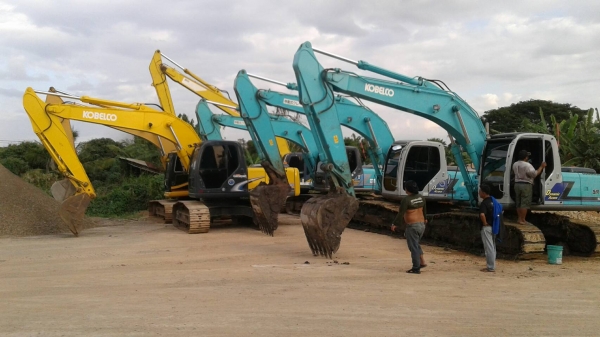 ให้เช่ารถแมคโคร รายวัน-รายเดือน cat312-320 sk120-200 สนใจติดต่อได้ที่ 0802719535 คุณเบียร์