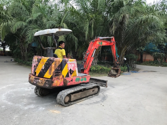 ขายแบคโฮIHI IS35(pc35)(ลายหัวแย๊ก) คอนโทลดี ปั้มแรง แน่นๆ สวยเดิมจากญี่ปุ่น100\% ทำงานสมบูรณ์ทุกระบบ รับรองไม่ผิดหวัง 199,000 เท่านั้น!!