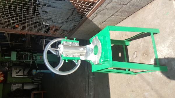 ปั้มพวงมาลัย12"