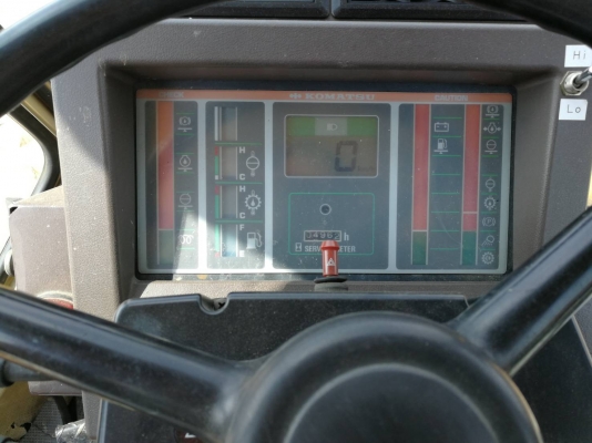 KOMATSU WA200-1 นำเข้าจากญี่ปุ่น โทร.090-986-2521 อ๊อบ