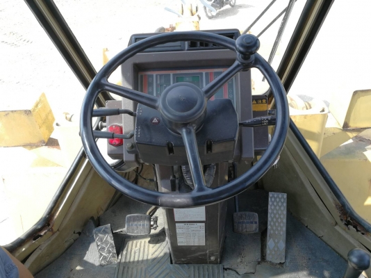KOMATSU WA200-1 นำเข้าจากญี่ปุ่น โทร.090-986-2521 อ๊อบ