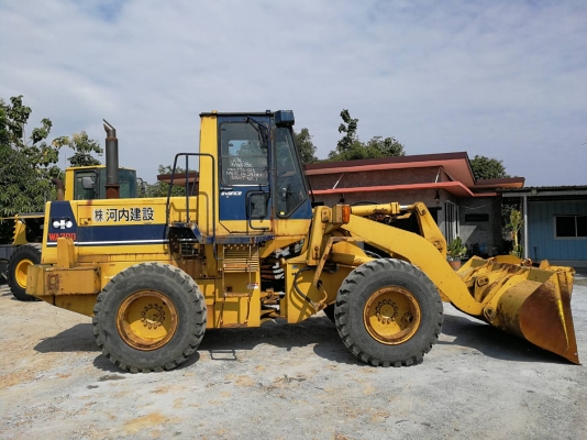KOMATSU WA200-1 นำเข้าจากญี่ปุ่น โทร.090-986-2521 อ๊อบ