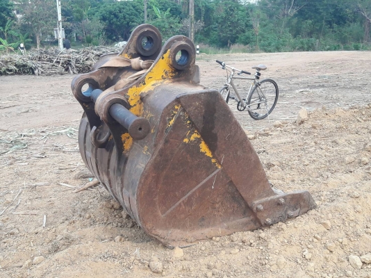 ขาย แบคโฮ KOMATSU PC200-3 คอนโทรลสั้น รถใช้งานได้ปกติ เอกสารเล่มทะเบียน