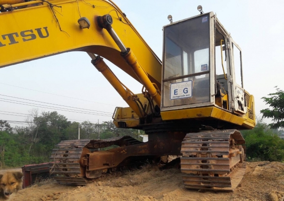 ขาย แบคโฮ KOMATSU PC200-3 คอนโทรลสั้น รถใช้งานได้ปกติ เอกสารเล่มทะเบียน