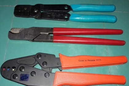 ขายคีมตัดสายไฟMADE IN ENGLAND.ด้ามสีแดง ใหม่เก่าเก็บขนาดใหญ่หนาหนักคม