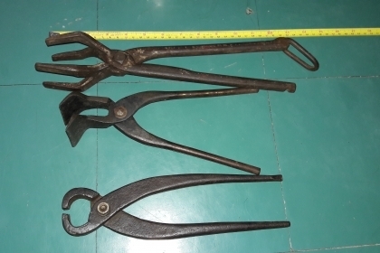 ขายชุดคีมคีบโบราณงานเก่า MADE IN JAPAN. เหล็กหนาหนักมาก