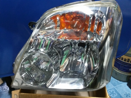 ขาย โคมไฟหน้า ISUZU DMAX  ไฟหน้าซีนอนพร้อมกล่อง ข้างซ้าย-L มือสอง ของแท้ ราคา 1,500 บาท