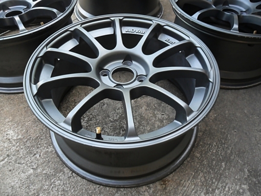 แม็กADVANขอบ17 ใส่รถเก๋ง4รู100 วงละ1225