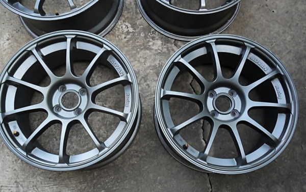 แม็กADVANขอบ17 ใส่รถเก๋ง4รู100 วงละ1225