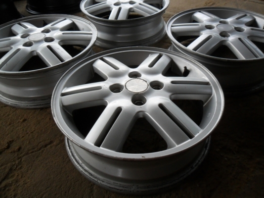 แม็กขอบ15 งานญี่ปุ่น 4รู100 สภาพดี (4วง 3,500)