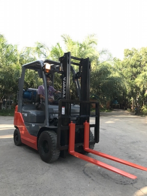 ขายFORKLIFT TOTOTA รุ่น8FG15รุ่นใหม่ล่าสุด เสา3เมตร(1.5ตัน) สวยเดิมจากญี่ปุ่น ยังไม่เคยใช้ในไทย 185,000เท่านั้น!!