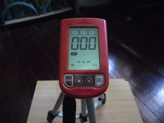 PRGR&rsquo;s Red Eyes Pocket Speed Monitor