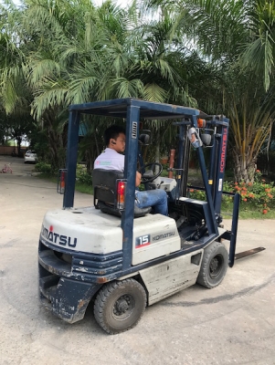 ขายFORKLIFT KOMATSU FG15-15(1.5ตัน)(AUTO) สวยเดิมจากญี่ปุ่น ยังไม่เคยใช้ในไทย 125,000เท่านั้น!!