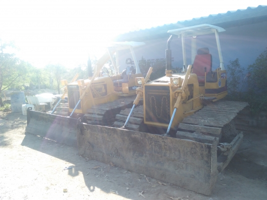 ขายแทร็กเตอร์D2-6 PL มี2คัน สไลด์3ทิศทาง สภาพสวยพร้อมใช้งาน เครื่องดีช่วงล่างดี ใบแทร็กเต็ม ราคาต่อรองคุยกันได้ มี2คัน โทร0616613023