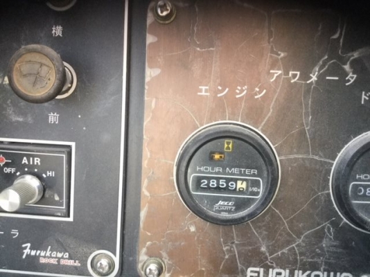 รถเจาะหิน Furukawa HCR9 รถเจาะหิน Furukawa HCR9