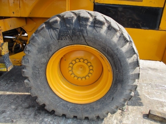 ขาย รถตักล้อยาง Cat 924F 2คิว รถเสร็จจากงานเช่า ราคาเบาๆ โทร. 092-929-9942 ธีรเทพ ขาย รถตักล้อยาง Cat 924F 2คิว รถเสร็จจากงานเช่า ราคาเบาๆ โทร. 092-929-9942 ธีรเทพ