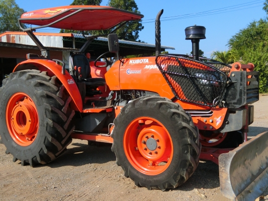 ❥ขายคะ รถไถมือ✌ M9540 สภาพเดิมๆใช้งานได้ปกติ ทำงาน 2518 ชม. พร้อมอุปกรณ์2ชิ้น ใบดันหน้า+ผาน7 680000 บาท ต่อรองได้คะ &raquo;&raquo;สนใจ✆0906910337 ⛳พิกัด ร้านส.เจริญแทรกเตอร์ อ.บางระกำ จ.พิษณุโลก